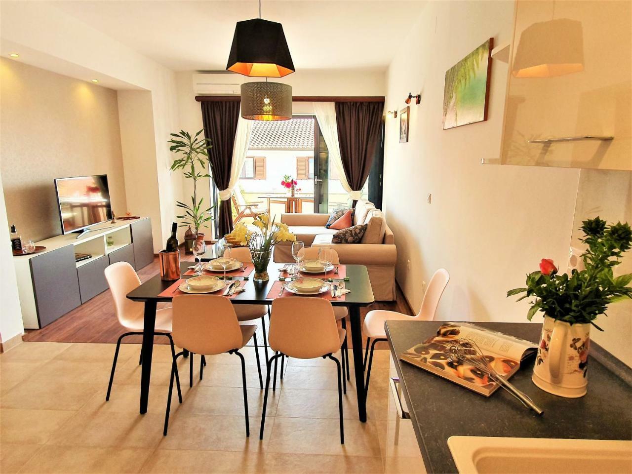 Hygge Apartments Top Location Kastel Luksic / Split Kastela Exterior photo